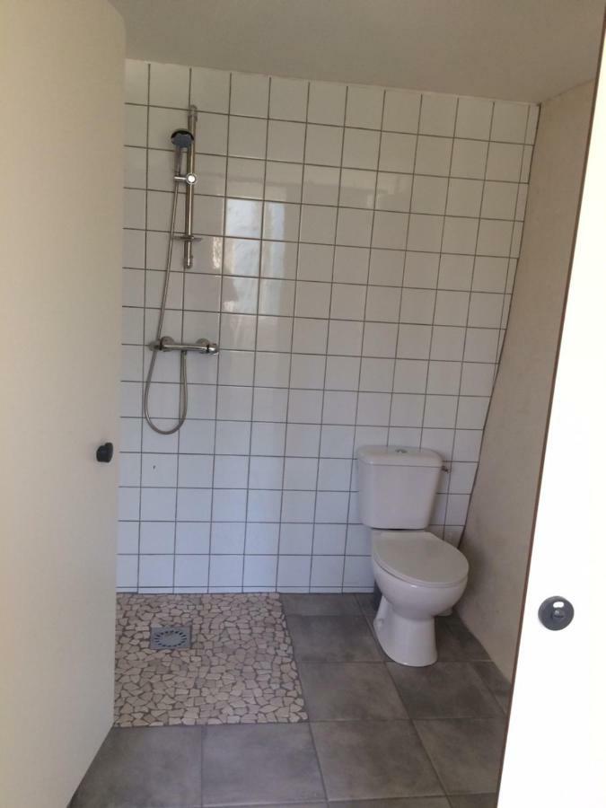 Les Roulottes De L'Airou Hotel Beauchamps  Kültér fotó